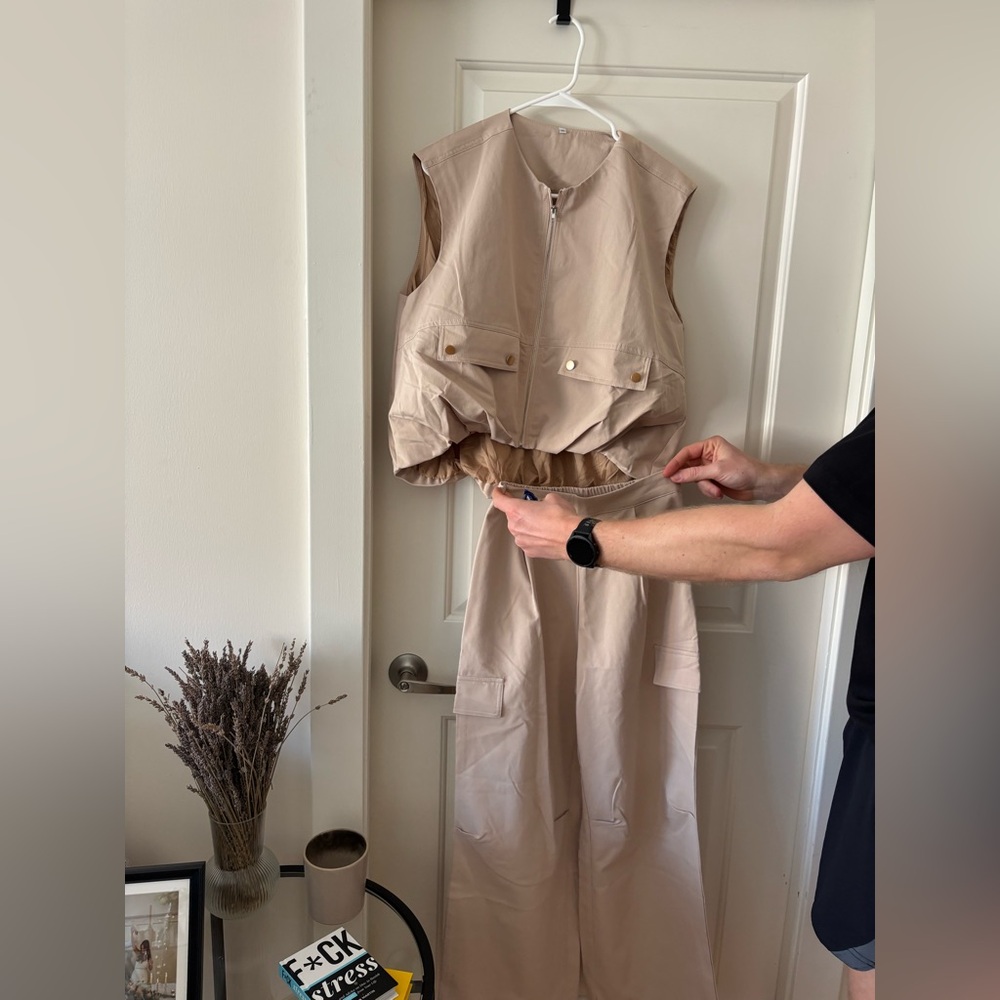 Elegant Co Ord Two Piece perfect for a safari - Picture 9 of 10